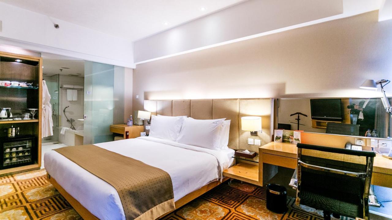 Holiday Inn Binhai Tiencsin Szoba fotó
